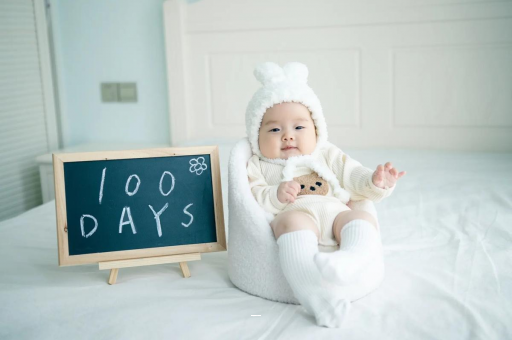 青岛四个月宝宝咬下嘴唇 青岛四个月宝宝咬下嘴唇